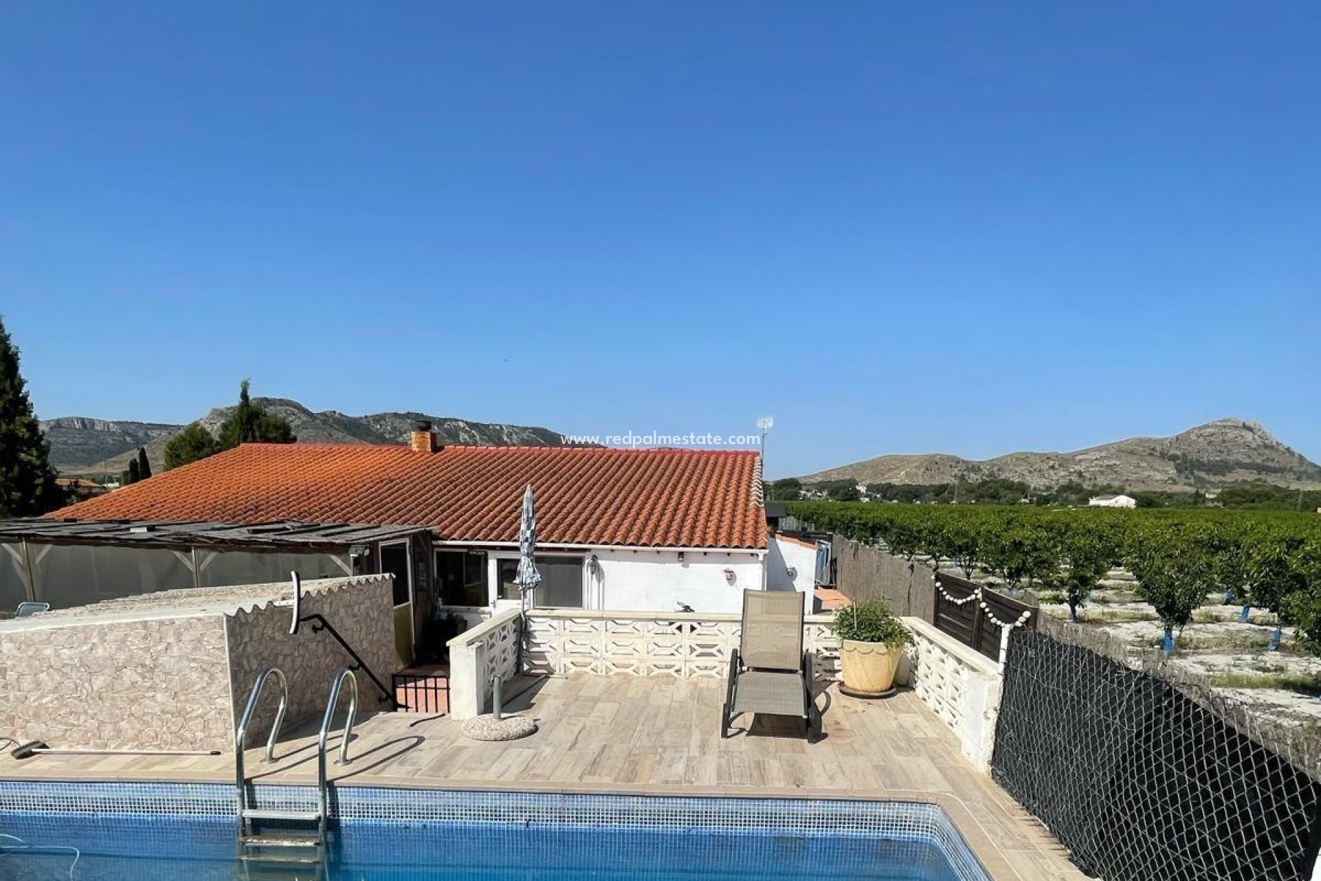 Videresalg - Villa -
Villena - Inland