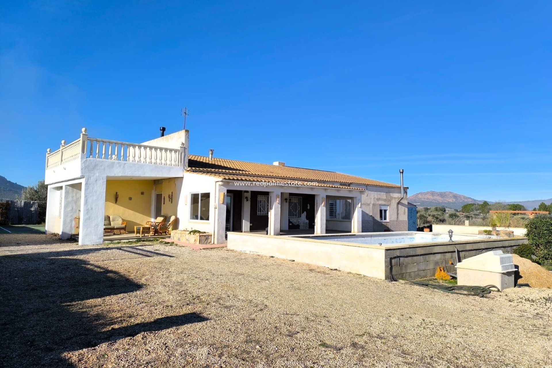 Videresalg - Villa -
Villena - Inland
