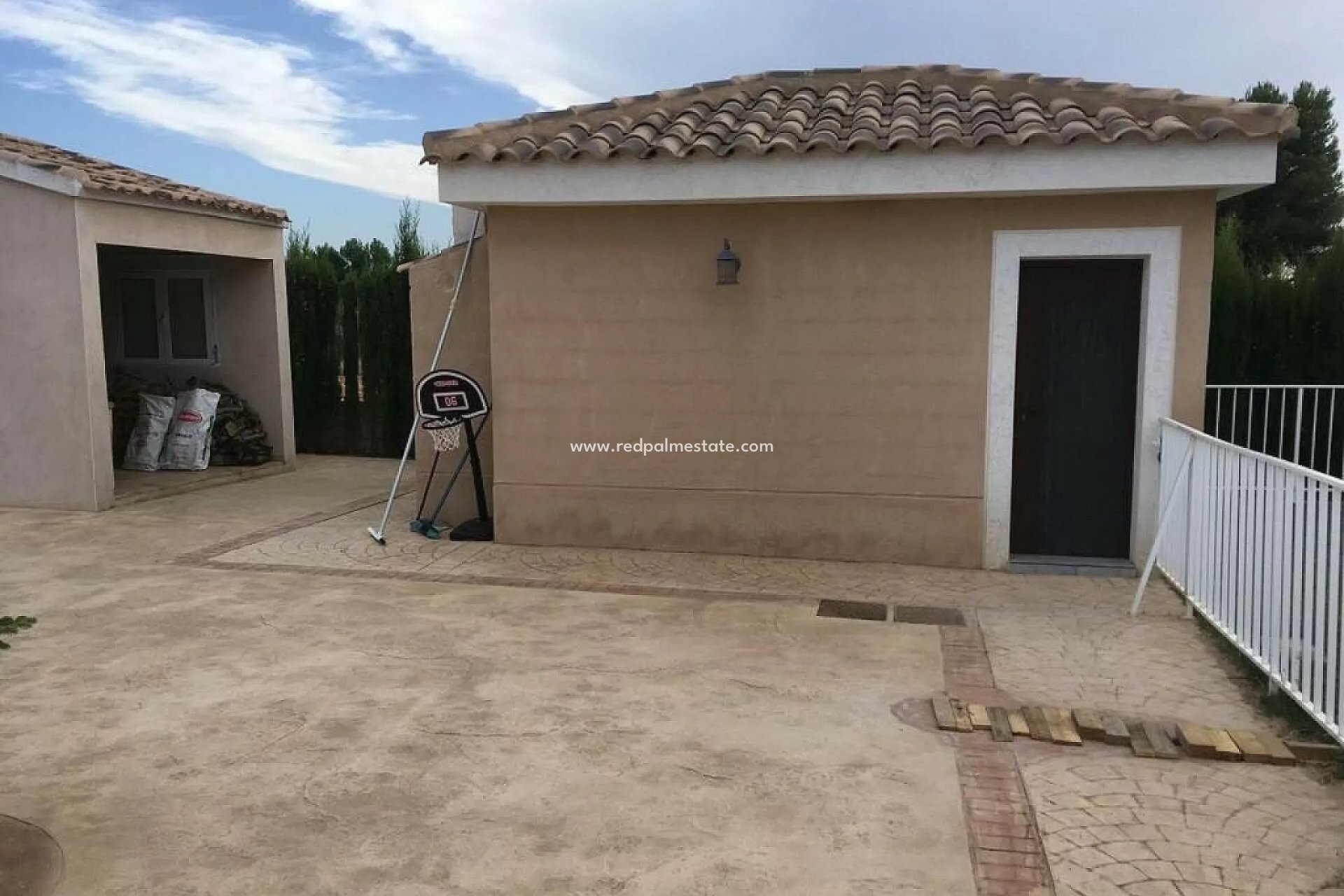 Videresalg - Villa -
Villena