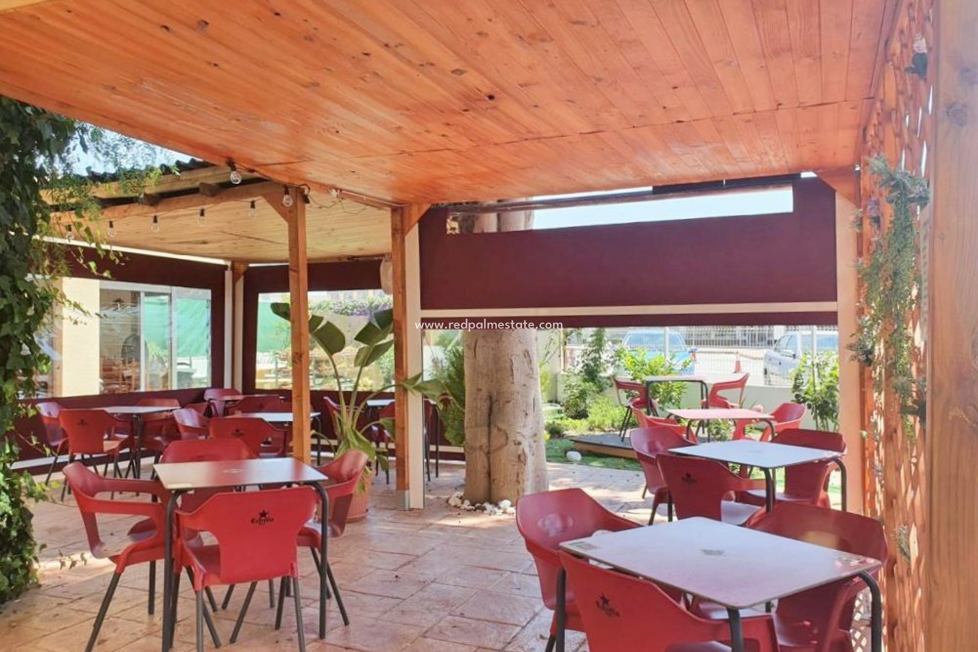 Videresalg - Virksomhet -
Almoradí - Inland