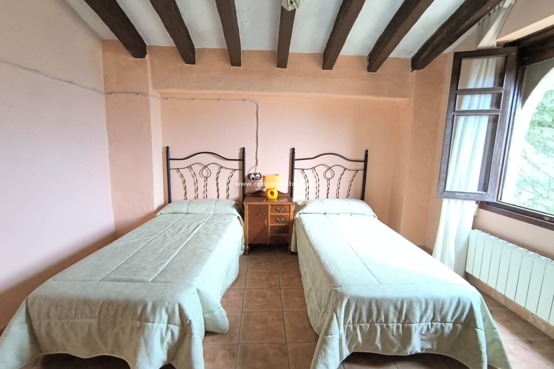 Videresalg - Virksomhet -
Banyeres De Mariola - Inland
