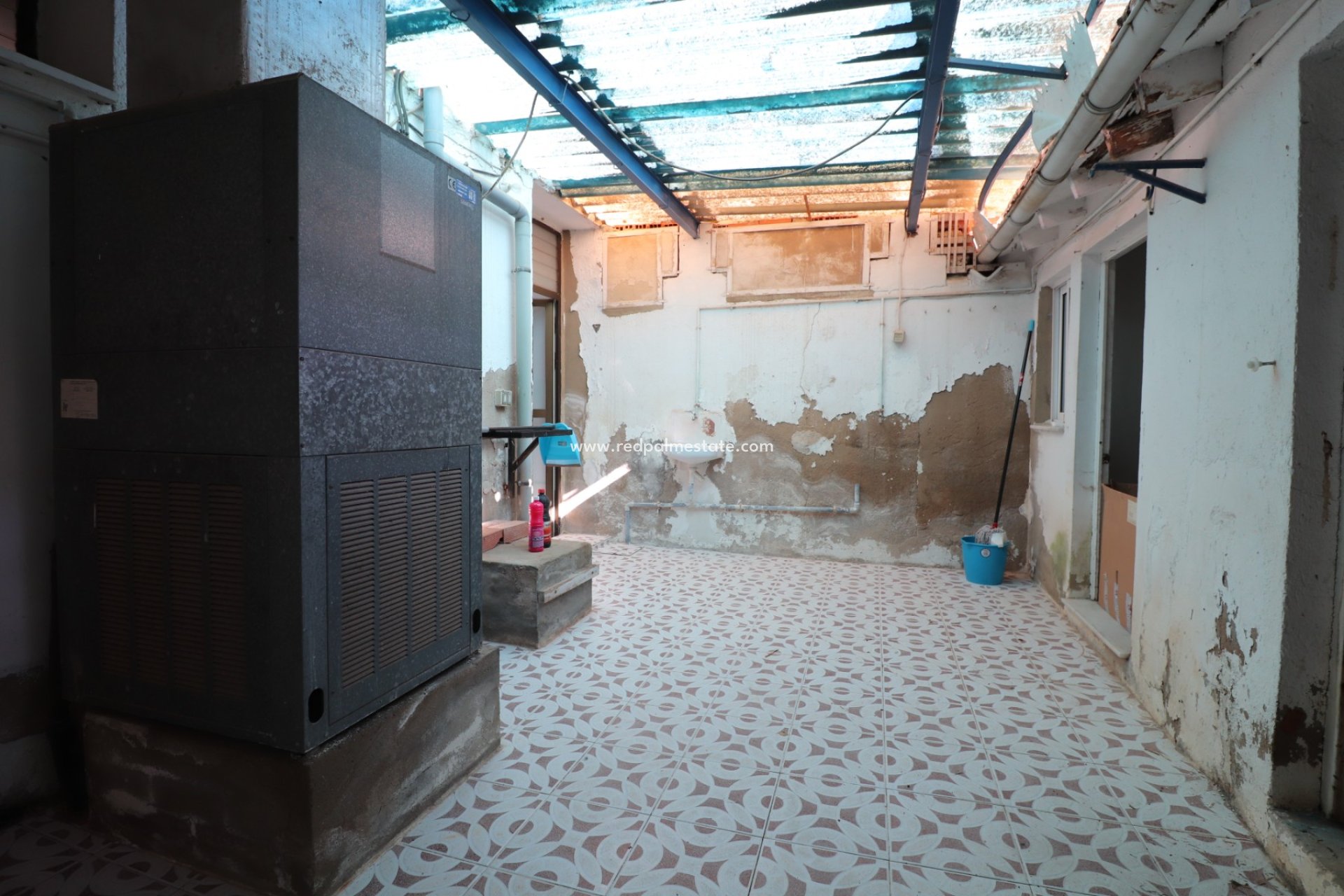 Videresalg - Virksomhet -
Benijofar