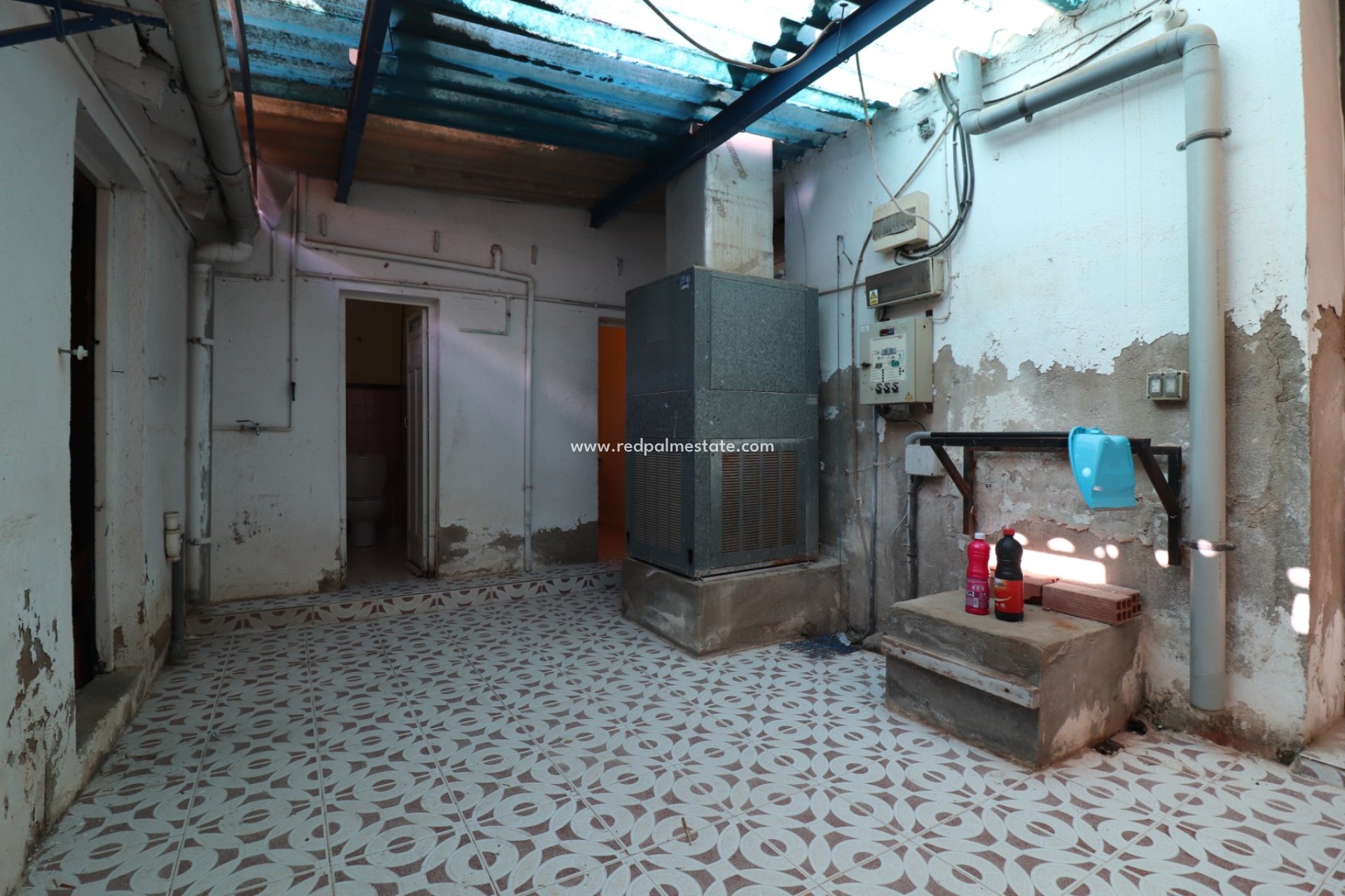 Videresalg - Virksomhet -
Benijofar