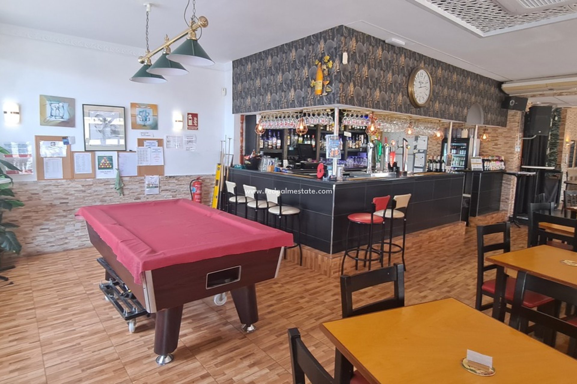 Videresalg - Virksomhet -
Orihuela Costa - Costa Blanca