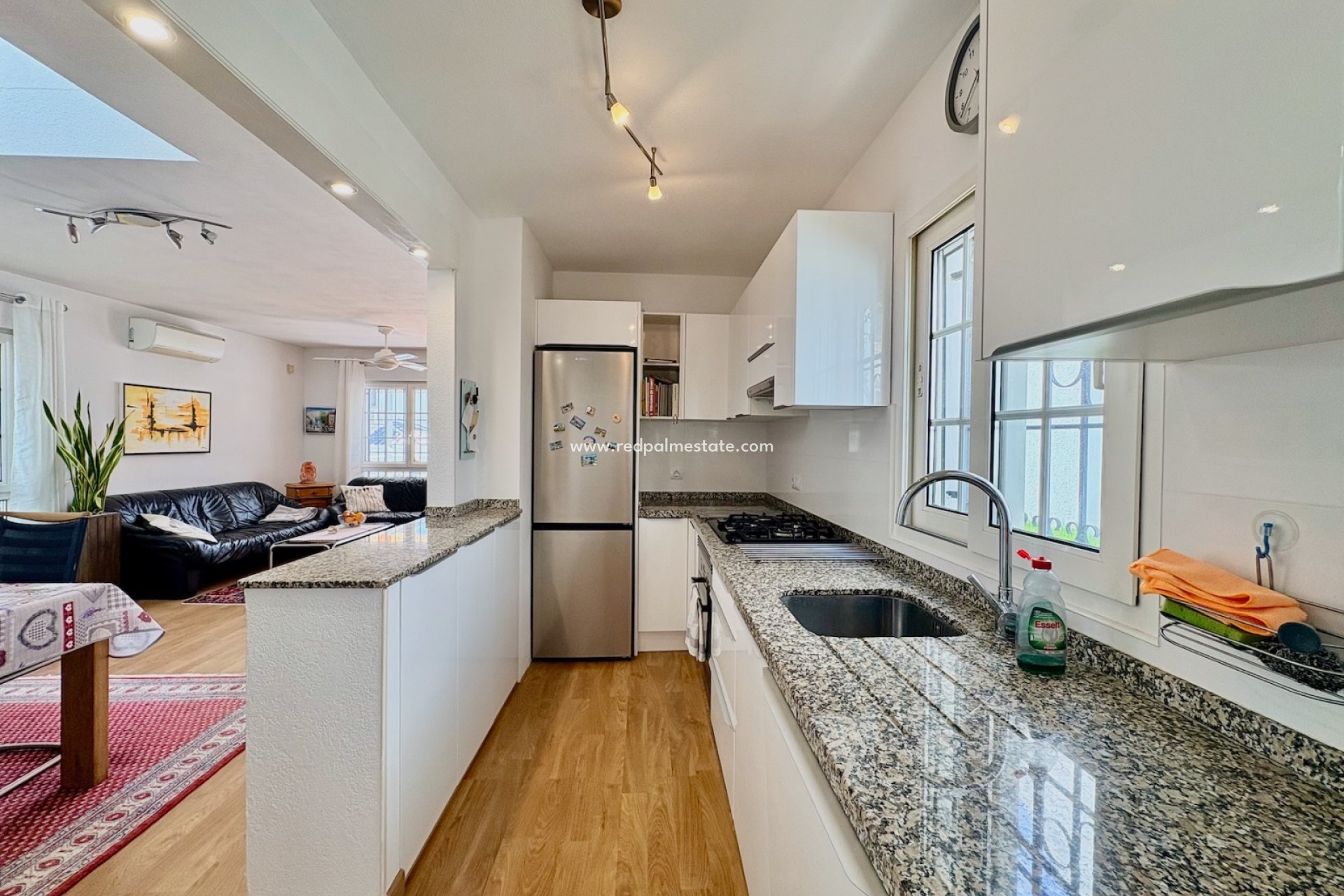 Videresalg - Virksomhet -
Orihuela Costa - Inland