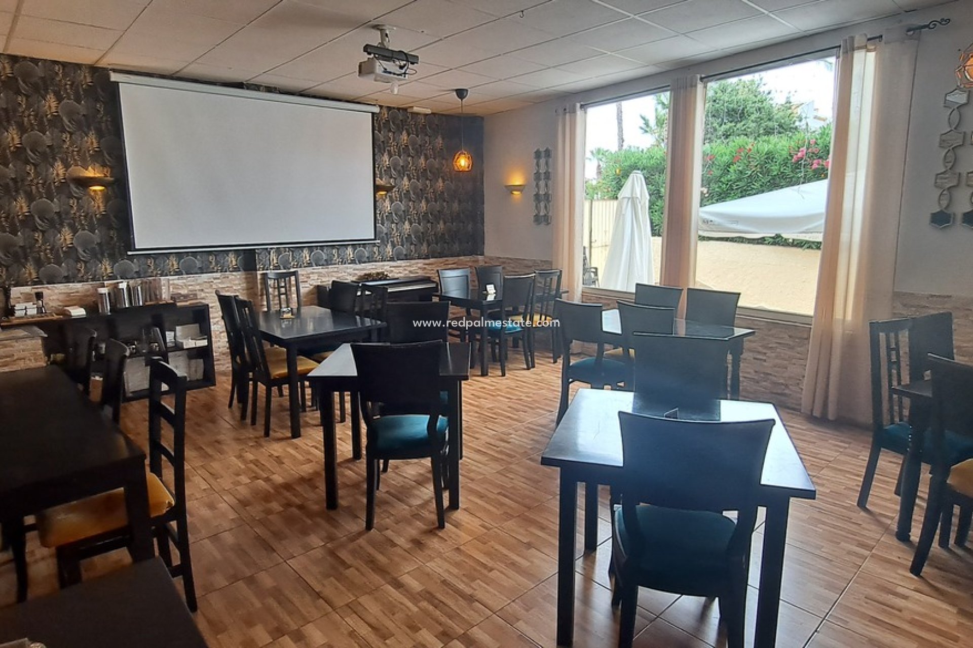 Videresalg - Virksomhet -
Orihuela Costa - Villamartín