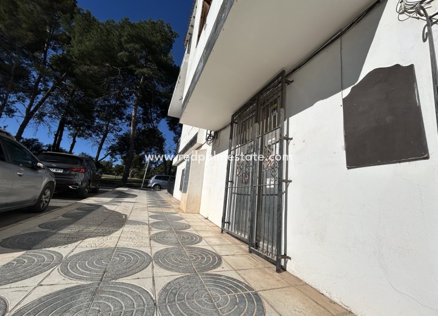 Videresalg - Virksomhet -
Orihuela Costa - Villamartín