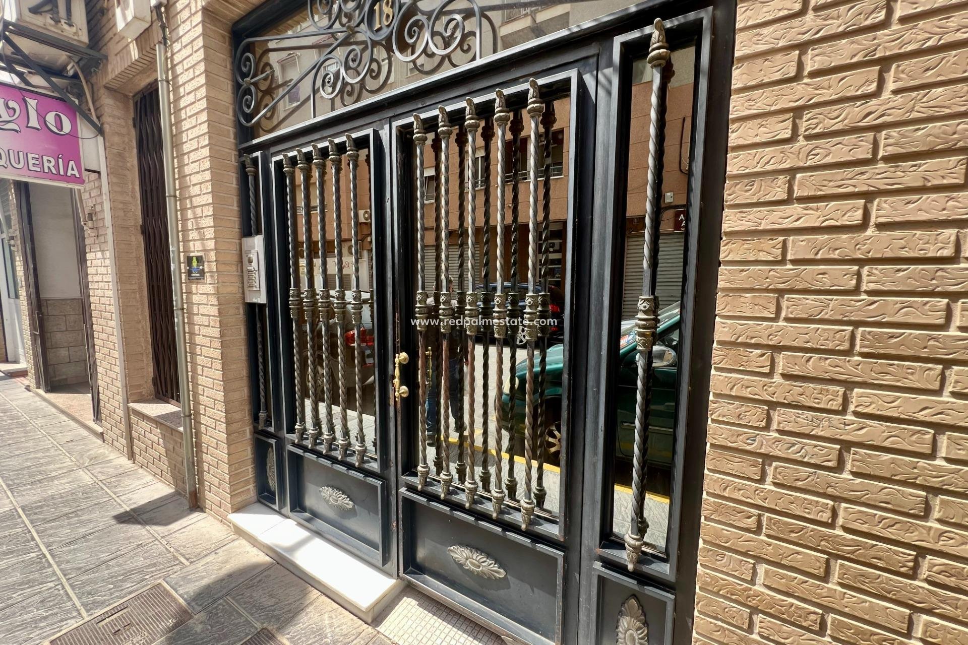 Videresalg - Virksomhet -
Orihuela - Zona Centro