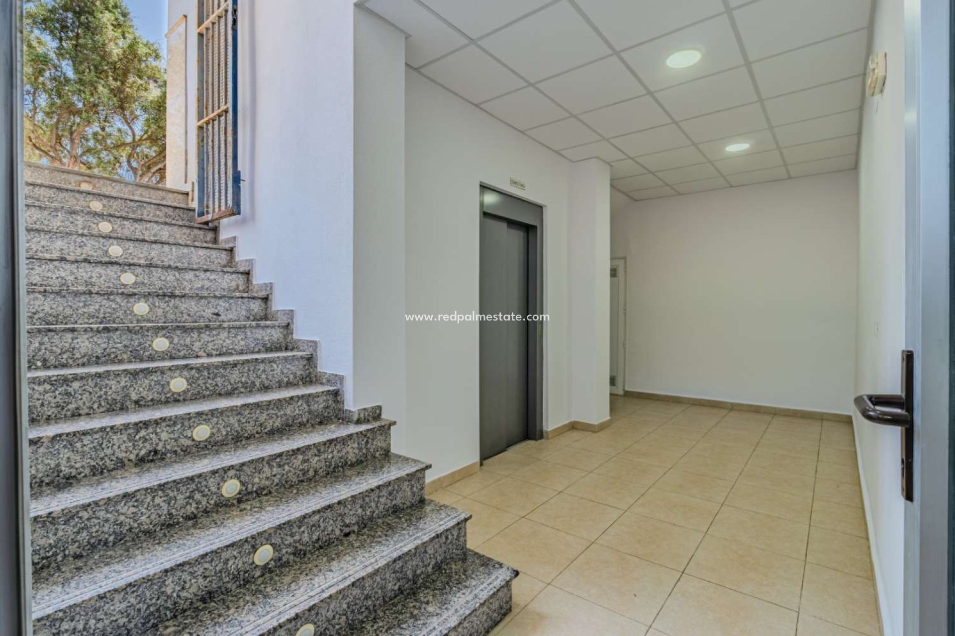 Videresalg - Virksomhet -
Torrevieja - Antonio Machado