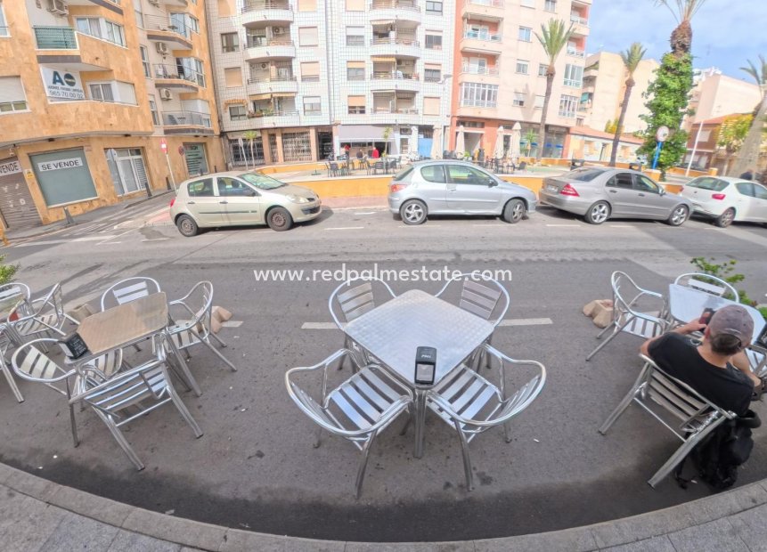 Videresalg - Virksomhet -
Torrevieja - Centro Torrevieja