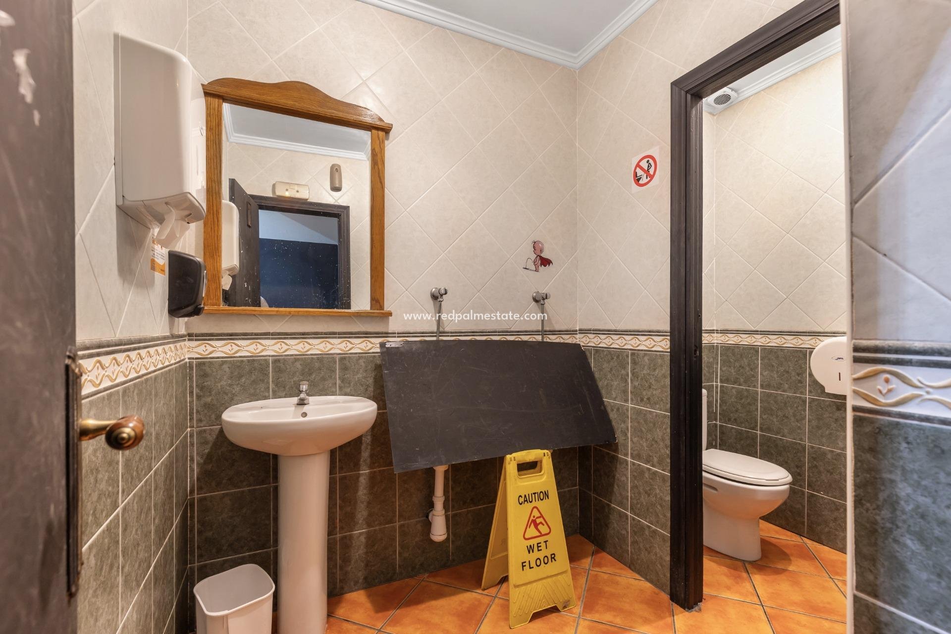 Videresalg - Virksomhet -
Torrevieja - Centro Torrevieja