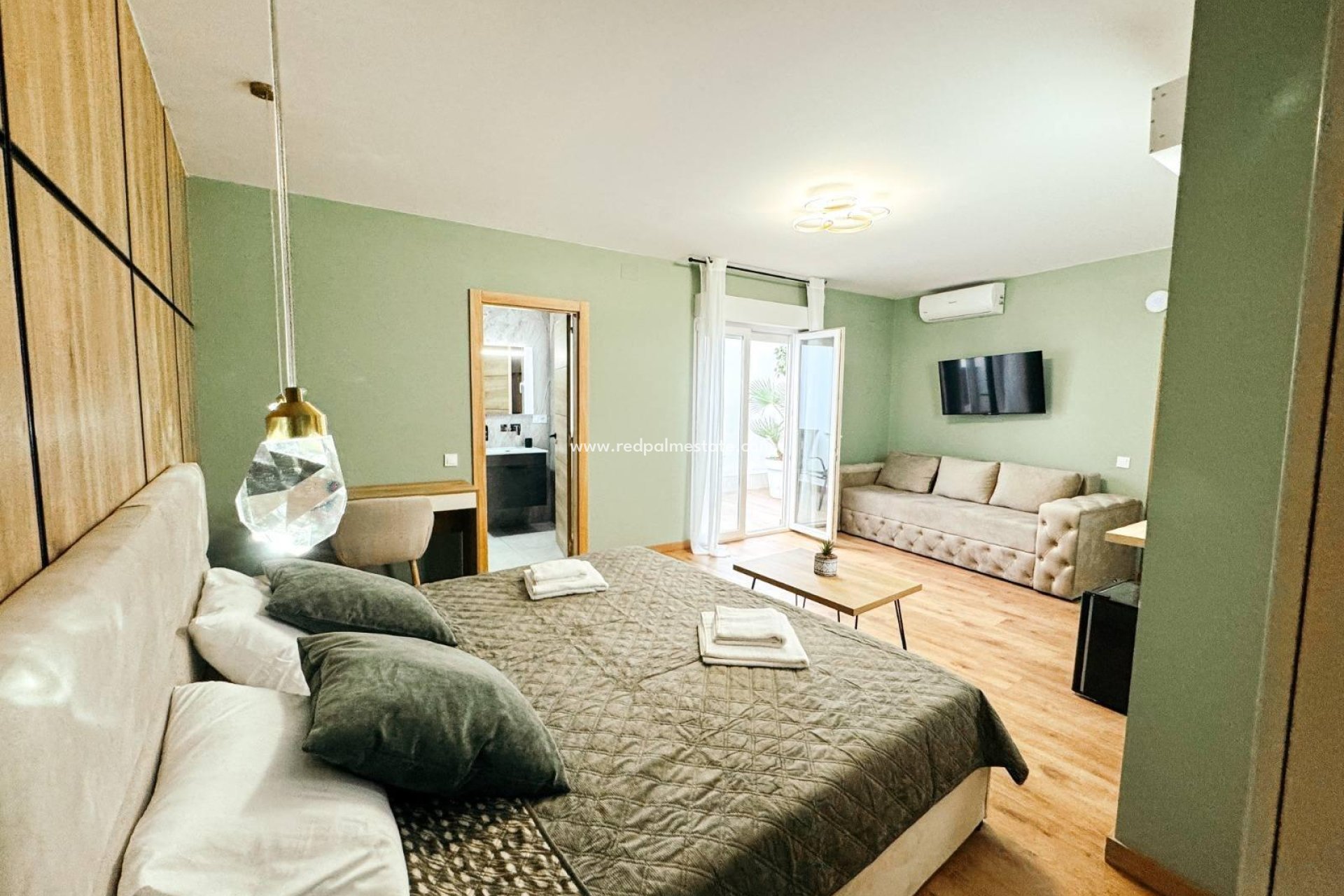 Videresalg - Virksomhet -
Torrevieja - Centro Torrevieja