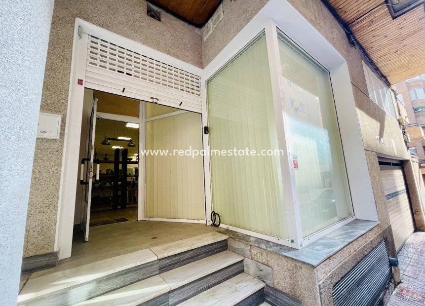 Videresalg - Virksomhet -
Torrevieja - Centro