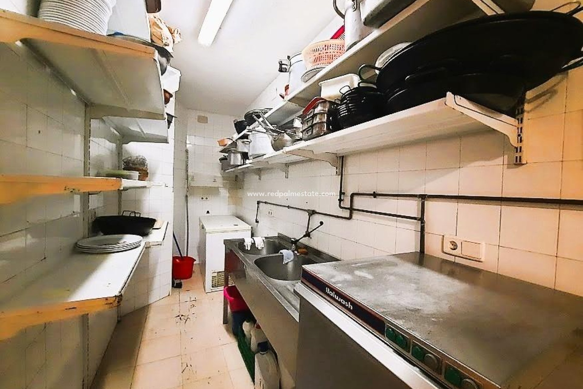 Videresalg - Virksomhet -
Torrevieja - El Acequión - Los Náufragos