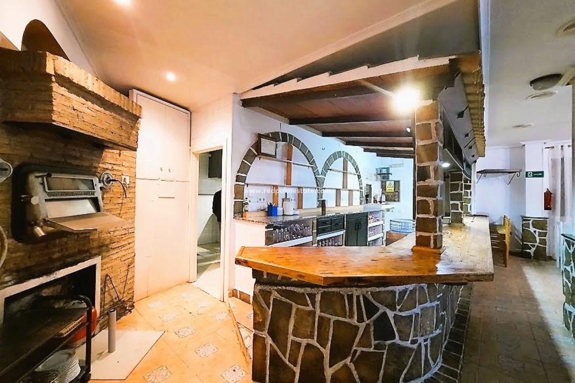 Videresalg - Virksomhet -
Torrevieja - El Acequión - Los Náufragos