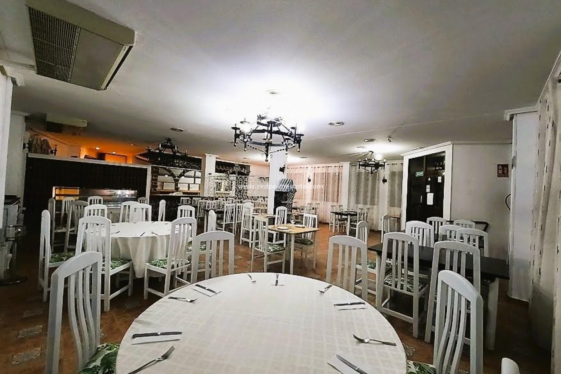 Videresalg - Virksomhet -
Torrevieja - El Acequión - Los Náufragos