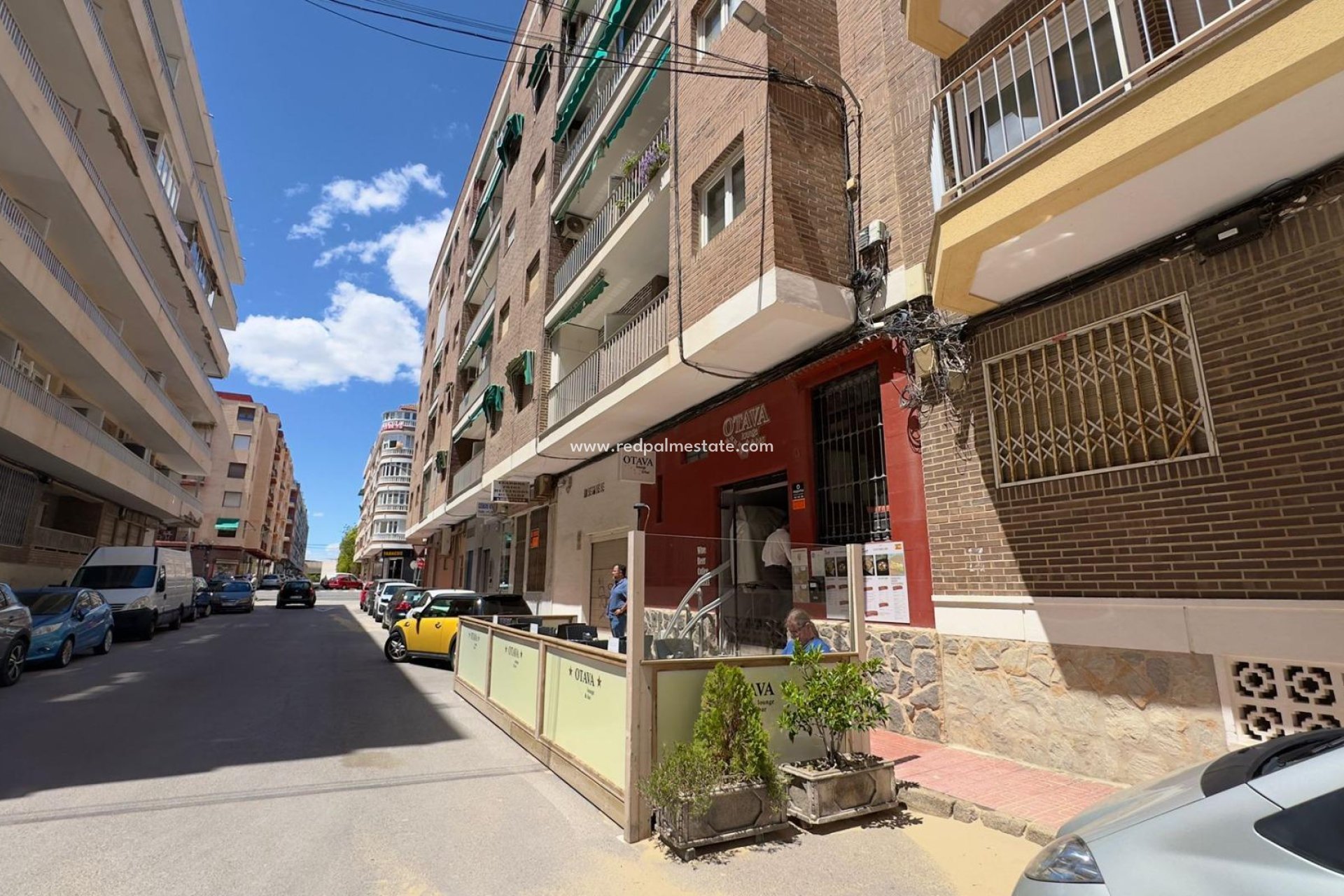 Videresalg - Virksomhet -
Torrevieja - El Acequión - Los Náufragos