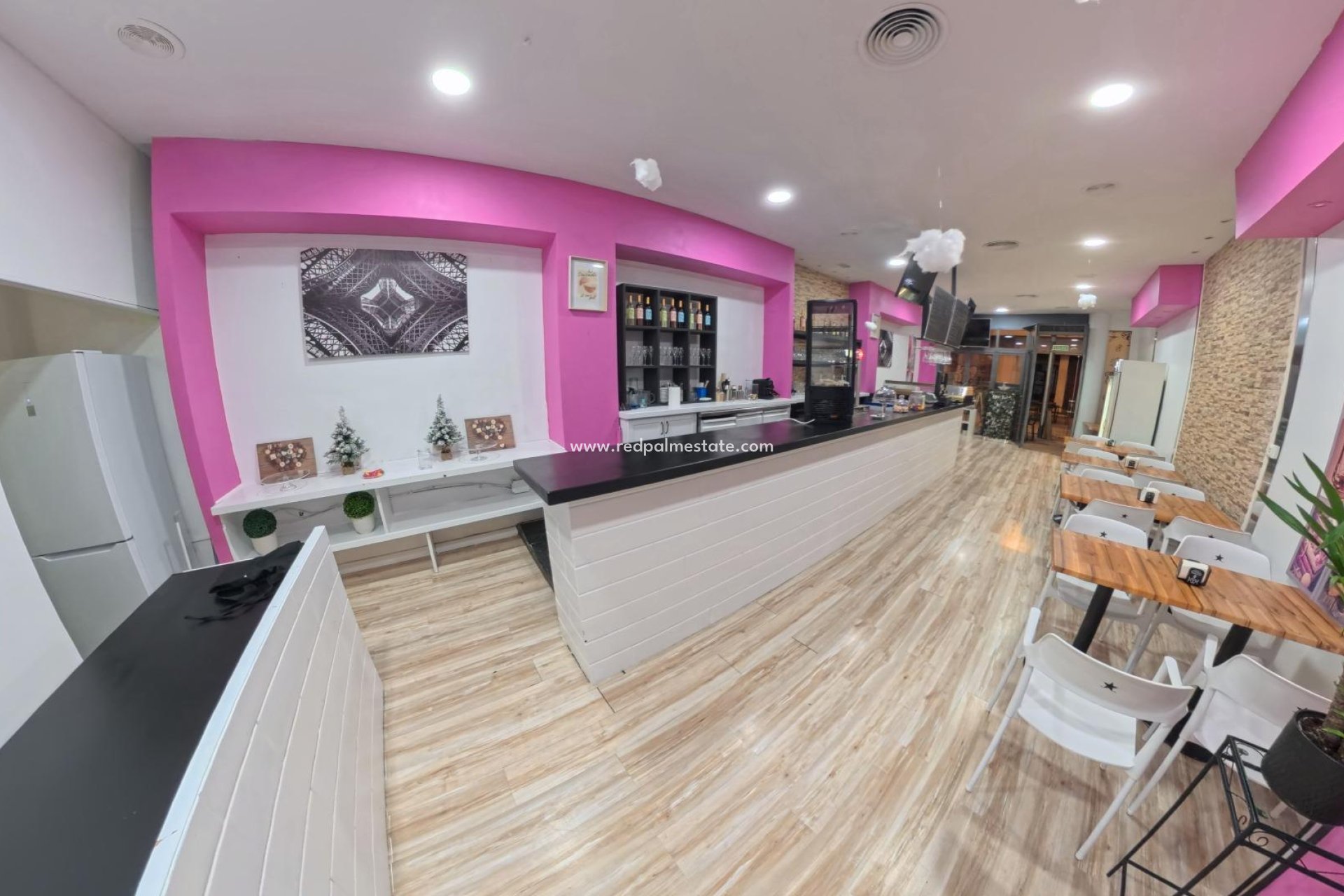 Videresalg - Virksomhet -
Torrevieja - Playa del Cura