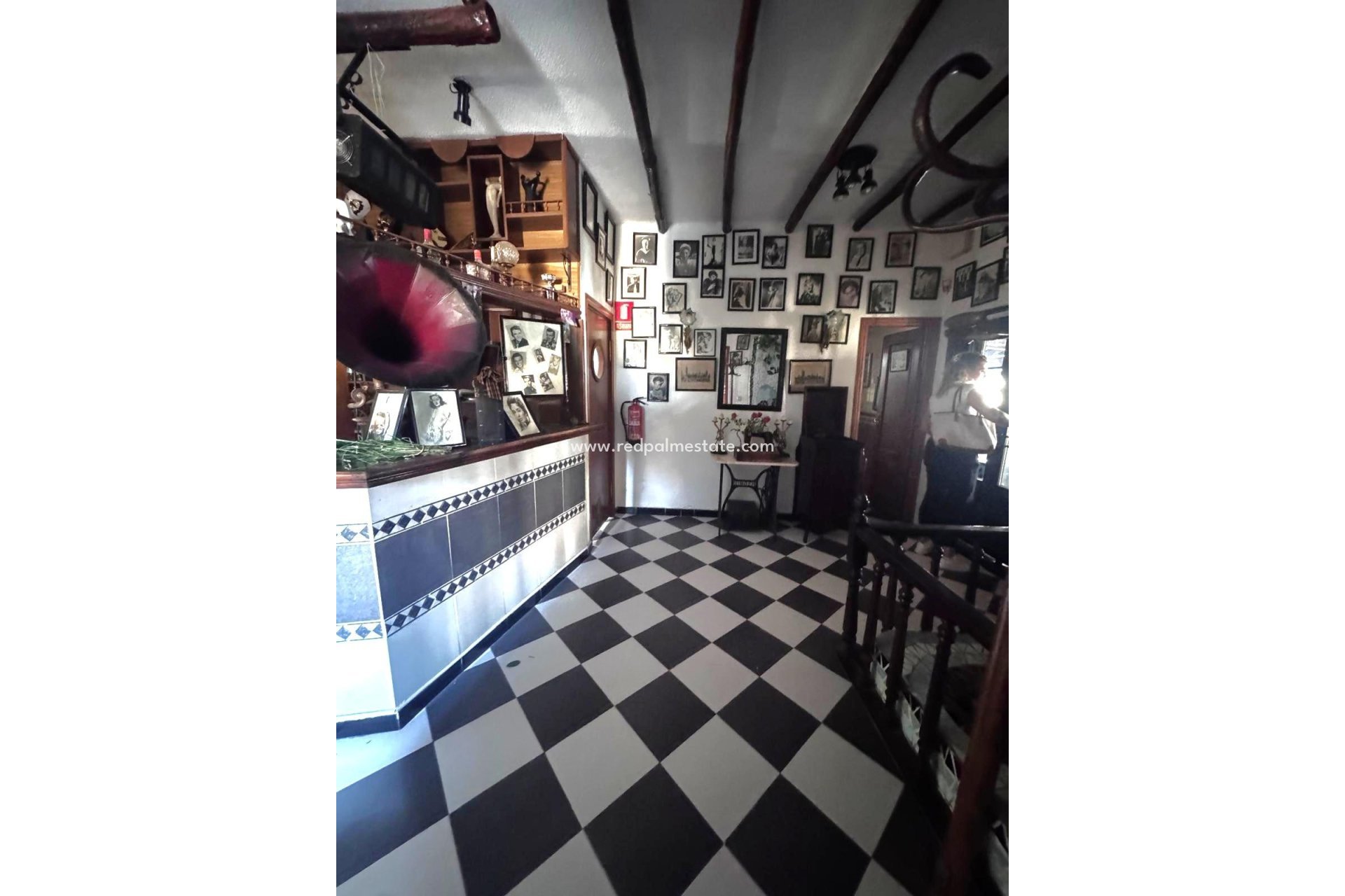 Videresalg - Virksomhet -
Torrevieja - Playa del Cura