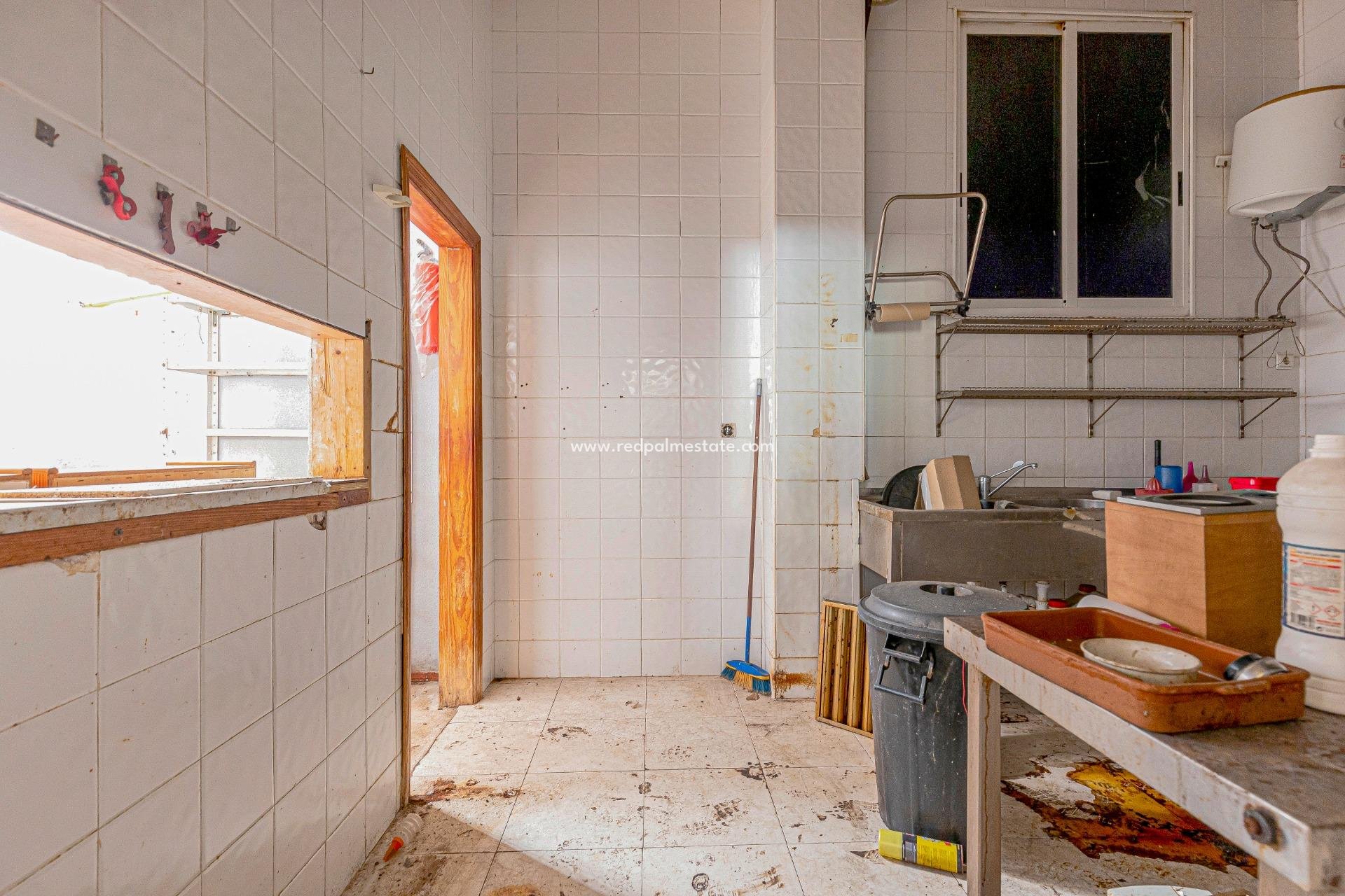 Videresalg - Virksomhet -
Torrevieja - Playa del Cura