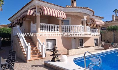 Villa - Återförsäljning - Ciudad Quesada/Rojales - Rojales
