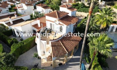 Villa - Återförsäljning - Denia - El montgo