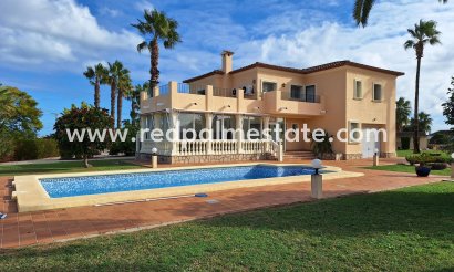 Villa - Återförsäljning - Denia - Las Marinas
