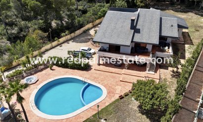 Villa - Återförsäljning - La Nucía - Costa Blanca