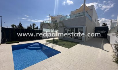 Villa - Återförsäljning - La Serena Golf - Costa Calida