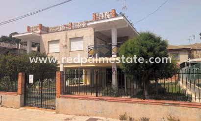 Villa - Återförsäljning - Los Alczares - Los Alcazares