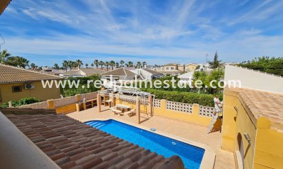 Villa - Återförsäljning -
            Los Alczares - MR2-39866