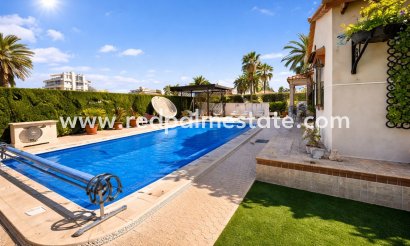 Villa - Återförsäljning - Orihuela Costa - Cabo Roig