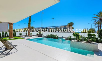 Villa - Återförsäljning - Orihuela Costa - Campoamor