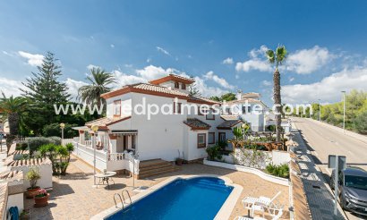 Villa - Återförsäljning - Orihuela Costa - Campoamor