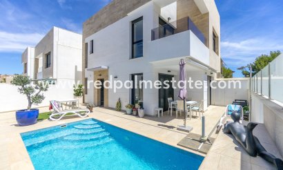 Villa - Återförsäljning - Orihuela Costa - Costa Blanca