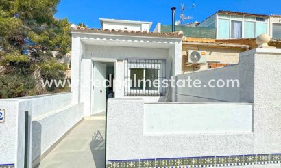 Villa - Återförsäljning - Orihuela Costa - Costa Blanca