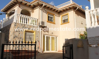 Villa - Återförsäljning - Orihuela Costa - Costa Blanca