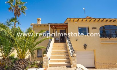 Villa - Återförsäljning - Orihuela Costa - Costa Blanca