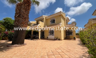 Villa - Återförsäljning - Orihuela Costa - Costa Blanca