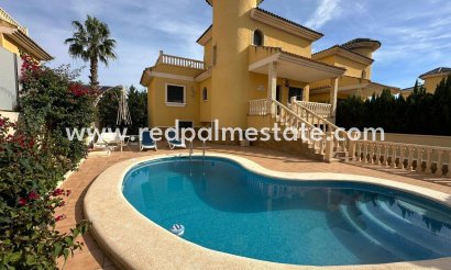 Villa - Återförsäljning - Orihuela Costa - La Regia