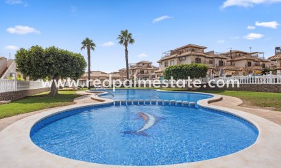 Villa - Återförsäljning - Orihuela Costa - La Regia