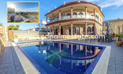 Villa - Återförsäljning - Orihuela Costa - La Zenia