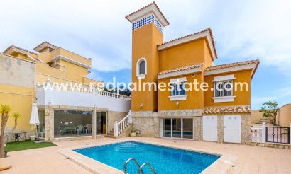 Villa - Återförsäljning - Orihuela Costa - Las Filipinas