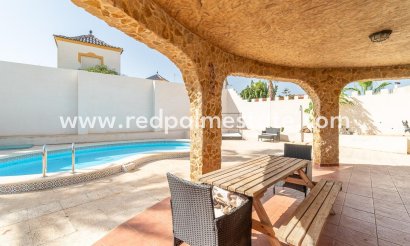 Villa - Återförsäljning - Orihuela Costa - Los Balcones