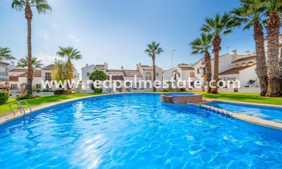 Villa - Återförsäljning - Orihuela Costa - Los Dolses