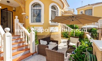 Villa - Återförsäljning -
            Orihuela Costa - MC-99658