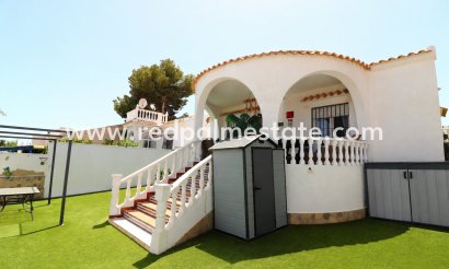 Villa - Återförsäljning - Orihuela Costa - Orihuela Costa