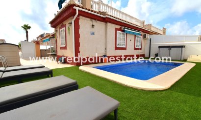 Villa - Återförsäljning - Orihuela Costa - Orihuela Costa