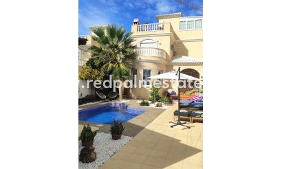 Villa - Återförsäljning - Orihuela Costa - Orihuela Costa