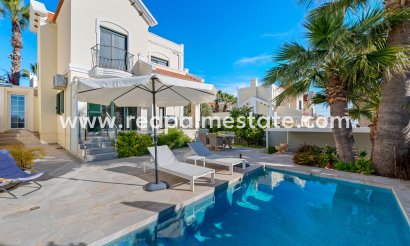 Villa - Återförsäljning - Orihuela Costa - Orihuela Costa